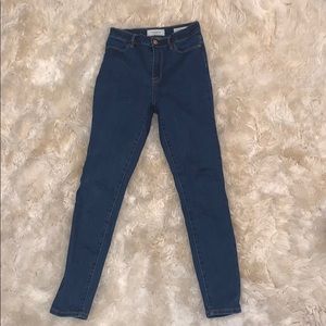 skinny blue jeans